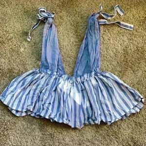Blue cute top